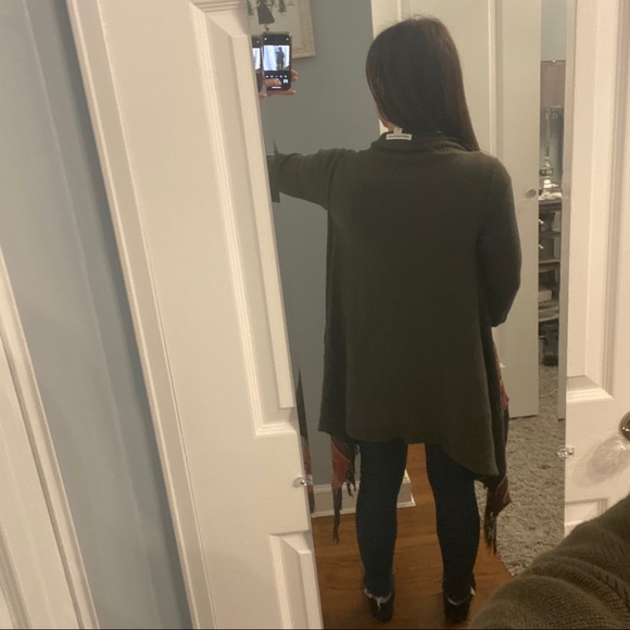 Cotton By Autumn Cashmere Olive Aztec Cardigan - Picture 5 of 6